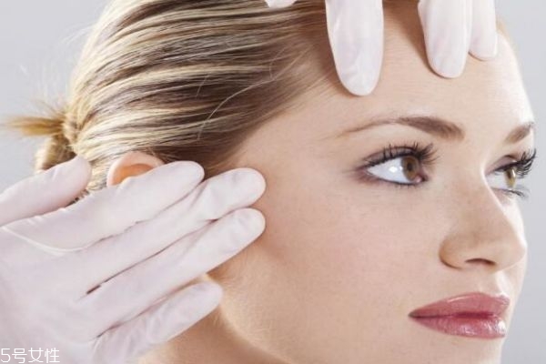 怎樣快速消除腫泡眼 腫泡眼可以按摩消除嗎 怎樣快速消除腫泡眼 腫泡眼可以按摩消除嗎