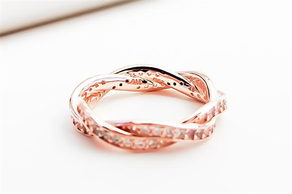 潘多拉命運之輪戒指掉色嗎 潘多拉命運之輪戒指什么材質 潘多拉命運之輪戒指掉色嗎 潘多拉命運之輪戒指什么材質