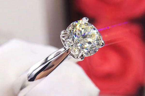 裸鉆定制的陷阱有哪些 鉆石的切割方法有哪些 裸鉆定制的陷阱有哪些 鉆石的切割方法有哪些