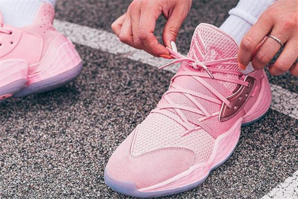 哈登4和kd12哪個好 哈登4和kd12對比測評 哈登4和kd12哪個好 哈登4和kd12對比測評