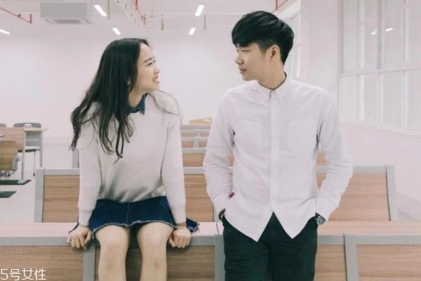 第一次約會能牽手嗎 約會幾次可以牽手 第一次約會能牽手嗎 約會幾次可以牽手