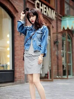 牛仔外套配什么褲子 女生穿牛仔外套配什么褲子好看 牛仔外套配什么褲子 女生穿牛仔外套配什么褲子好看