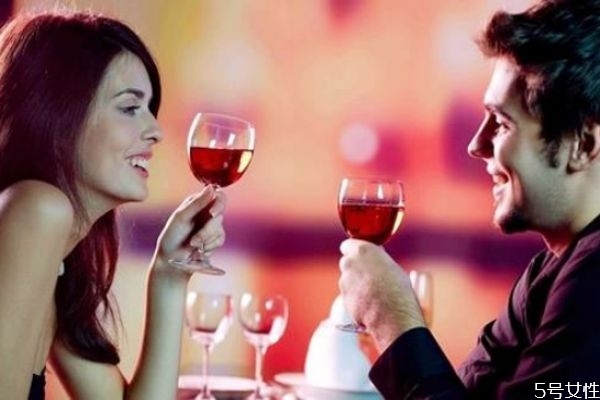 第一次約會要準(zhǔn)備什么 第一次約會注意事項(xiàng)