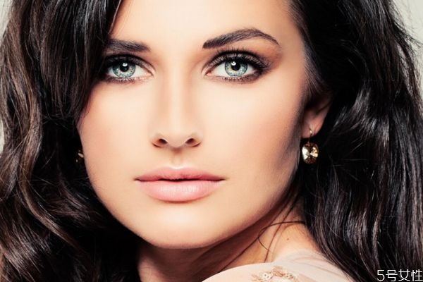 怎么樣預防額頭長痘痘呢 預防額頭痘痘要注意什么呢 怎么樣預防額頭長痘痘呢 預防額頭痘痘要注意什么呢