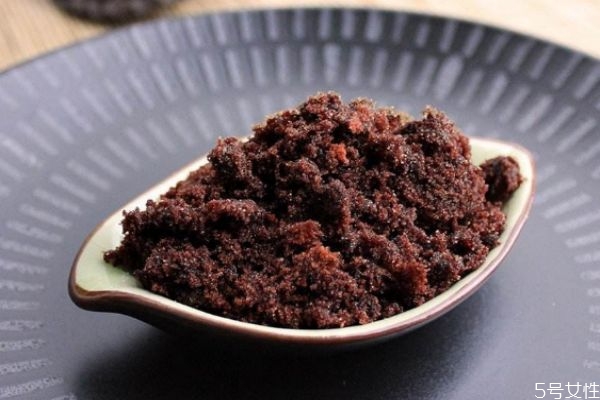 紅糖的營(yíng)養(yǎng)價(jià)值有什么呢 紅糖的主要成分是什么呢 紅糖的營(yíng)養(yǎng)價(jià)值有什么呢 紅糖的主要成分是什么呢