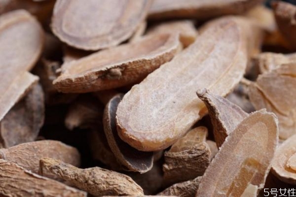 什么是廣郁金呢 廣郁金有什么作用呢 什么是廣郁金呢 廣郁金有什么作用呢