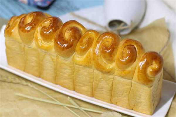 面包怎么刷蛋液才有光澤 面包為什么要刷蛋液 面包怎么刷蛋液才有光澤 面包為什么要刷蛋液