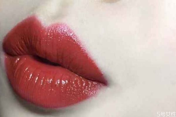 適合秋冬季節(jié)的口紅顏色 秋冬必備口紅顏色 適合秋冬季節(jié)的口紅顏色 秋冬必備口紅顏色
