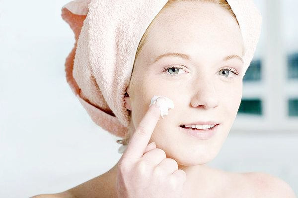 皮膚有紅血絲怎么辦 皮膚有紅血絲怎么消除 皮膚有紅血絲怎么辦 皮膚有紅血絲怎么消除