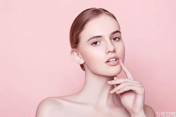 秋季如何預(yù)防長(zhǎng)痘 怎么祛除痘痘 秋季如何預(yù)防長(zhǎng)痘 怎么祛除痘痘