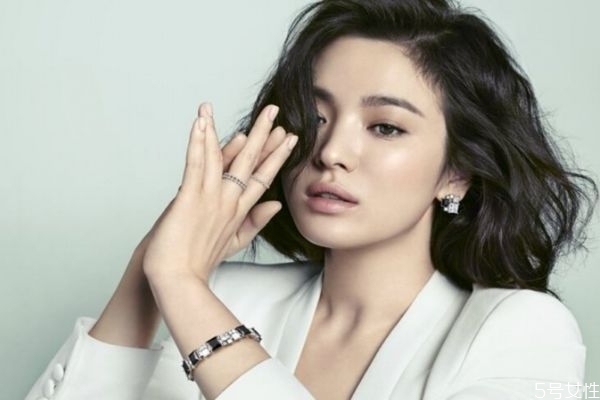 經(jīng)期長痘怎么辦 月經(jīng)痘痘怎么消除 經(jīng)期長痘怎么辦 月經(jīng)痘痘怎么消除