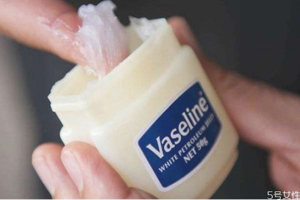 凡士林為什么叫凡士林 凡士林的花樣用途 凡士林為什么叫凡士林 凡士林的花樣用途
