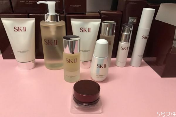 cpb和sk2是一個檔次嗎 cpb和sk2選哪個 cpb和sk2是一個檔次嗎 cpb和sk2選哪個