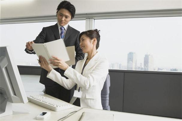 公司禁止辦公室戀愛(ài)怎么辦 為什么辦公室戀愛(ài)只能留一個(gè) 公司禁止辦公室戀愛(ài)怎么辦 為什么辦公室戀愛(ài)只能留一個(gè)