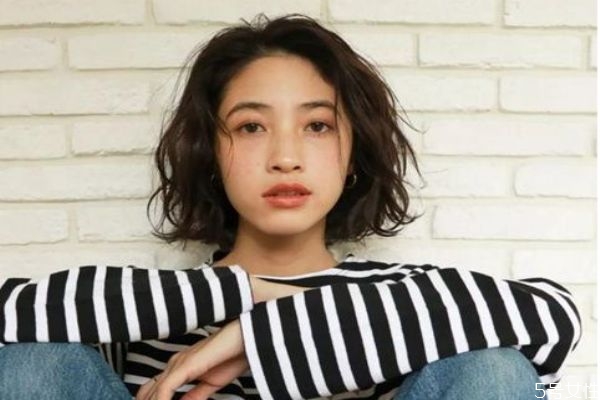 染發(fā)后為什么要打蠟 頭發(fā)打蠟后要幾天才可以洗頭 染發(fā)后為什么要打蠟 頭發(fā)打蠟后要幾天才可以洗頭