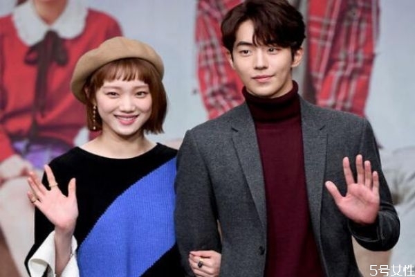 男生說女生傻是什么意思 男生說女生傻代表什么 男生說女生傻是什么意思 男生說女生傻代表什么