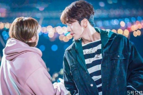 男生叫女生豬是因?yàn)橄矚g嗎 男生對(duì)真正喜歡的女生表現(xiàn) 男生叫女生豬是因?yàn)橄矚g嗎 男生對(duì)真正喜歡的女生表現(xiàn)