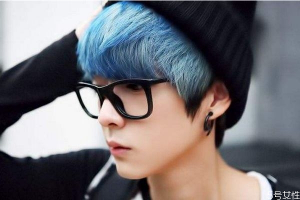 頭發(fā)染藍(lán)色后能改色嗎 什么顏色能蓋住藍(lán)色頭發(fā) 頭發(fā)染藍(lán)色后能改色嗎 什么顏色能蓋住藍(lán)色頭發(fā)