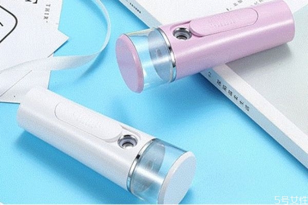 噴霧補(bǔ)水儀充電多長(zhǎng)時(shí)間 補(bǔ)水儀的正確使用方法