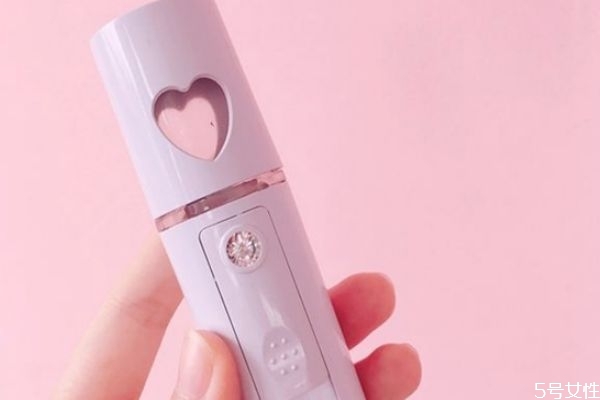 噴霧補水儀用熱水還是冷水 噴霧補水儀沒反應怎么回事 噴霧補水儀用熱水還是冷水 噴霧補水儀沒反應怎么回事