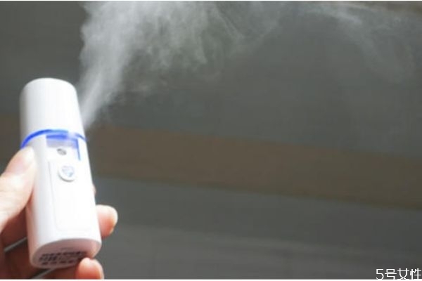 噴霧補水儀用熱水還是冷水 噴霧補水儀沒反應怎么回事 噴霧補水儀用熱水還是冷水 噴霧補水儀沒反應怎么回事