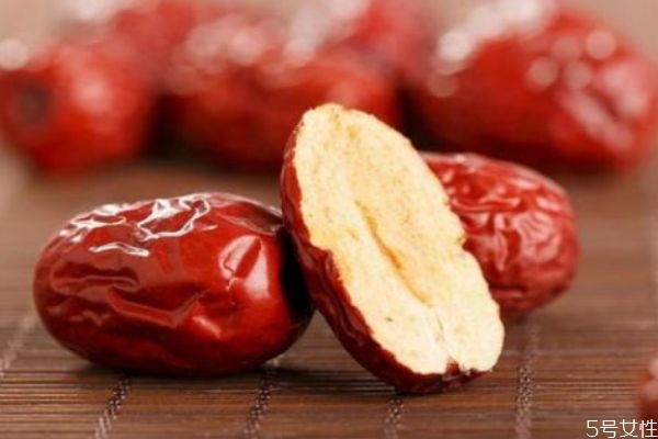 紅棗的價(jià)值有什么呢 吃紅棗有什么好處呢 紅棗的價(jià)值有什么呢 吃紅棗有什么好處呢