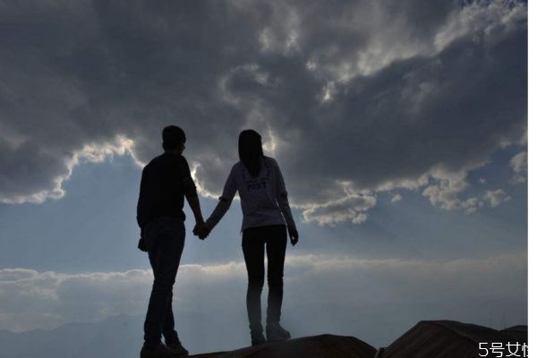 異地戀感情淡了怎么辦 感情淡了怎么挽回 異地戀感情淡了怎么辦 感情淡了怎么挽回