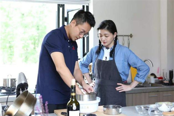 日久生情和一見鐘情哪個好 一見鐘情和日久生情哪個靠譜 日久生情和一見鐘情哪個好 一見鐘情和日久生情哪個靠譜