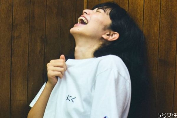 分手后要不要再聯(lián)系 分手后總是想找對(duì)方怎么辦 分手后要不要再聯(lián)系 分手后總是想找對(duì)方怎么辦