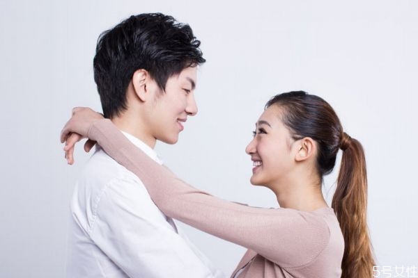 什么是一見(jiàn)鐘情 一見(jiàn)鐘情可靠嗎 什么是一見(jiàn)鐘情 一見(jiàn)鐘情可靠嗎