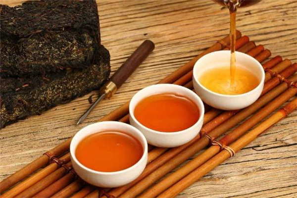 黑茶用多少度的水泡好 黑茶泡多長(zhǎng)時(shí)間喝最好 黑茶用多少度的水泡好 黑茶泡多長(zhǎng)時(shí)間喝最好