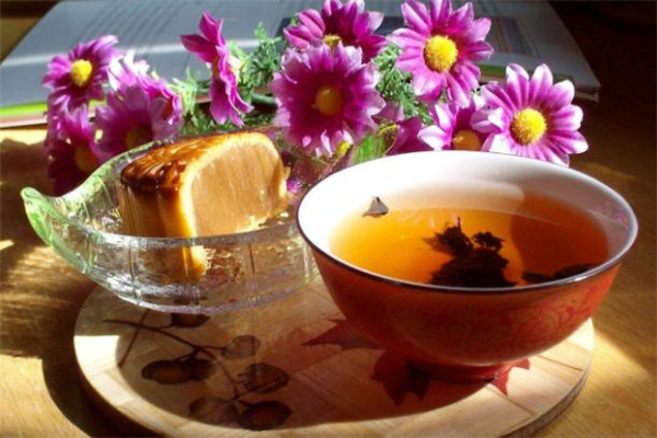 黑茶喝多了有什么危害 黑茶有什么副作用 黑茶喝多了有什么危害 黑茶有什么副作用