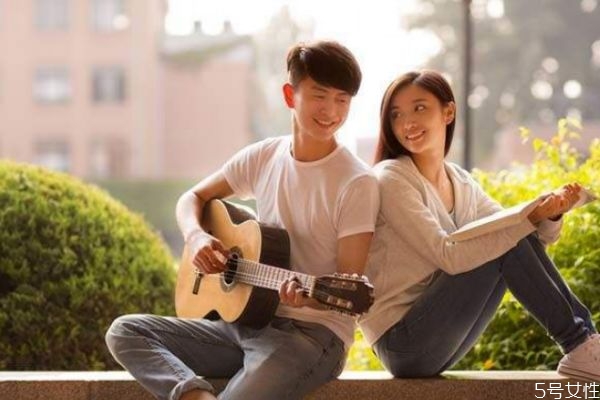 兩人一直曖昧怎樣打破 曖昧的狀態(tài)怎么打破 兩人一直曖昧怎樣打破 曖昧的狀態(tài)怎么打破