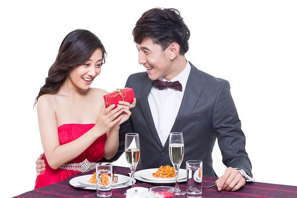 如何約會才有情調(diào)的技巧 女生約會遲到心理在想什么 如何約會才有情調(diào)的技巧 女生約會遲到心理在想什么