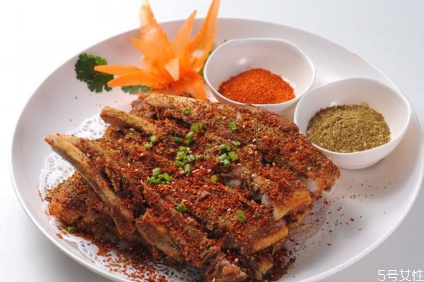 羊腿有什么營(yíng)養(yǎng)價(jià)值呢 吃羊腿有什么好處呢 羊腿有什么營(yíng)養(yǎng)價(jià)值呢 吃羊腿有什么好處呢