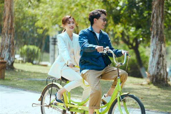 兩個人在一起久了什么感受 兩個人在一起久了會膩嗎 兩個人在一起久了什么感受 兩個人在一起久了會膩嗎