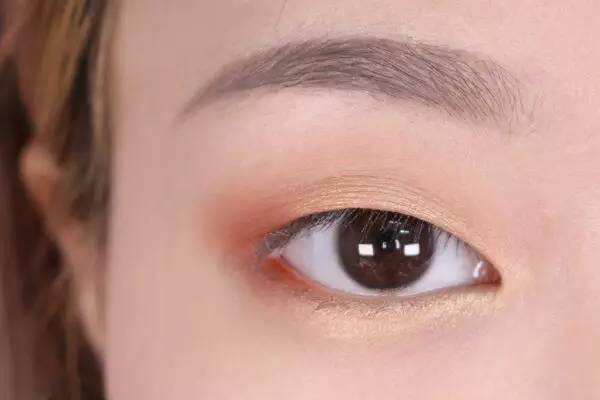 腫泡眼適合什么顏色的眼影 腫泡眼怎么畫眼影好看 腫泡眼適合什么顏色的眼影 腫泡眼怎么畫眼影好看