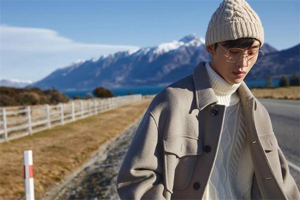 男生穿什么大衣好看 男士大衣什么款式好看 男生穿什么大衣好看 男士大衣什么款式好看
