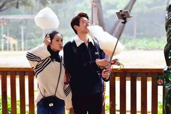 等一個(gè)男生長大難嗎 為什么說不要陪一個(gè)男生長大 等一個(gè)男生長大難嗎 為什么說不要陪一個(gè)男生長大