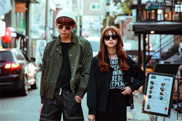 刪掉暗戀的人很想他怎么辦 因?yàn)槭裁磩h掉了暗戀的人 刪掉暗戀的人很想他怎么辦 因?yàn)槭裁磩h掉了暗戀的人