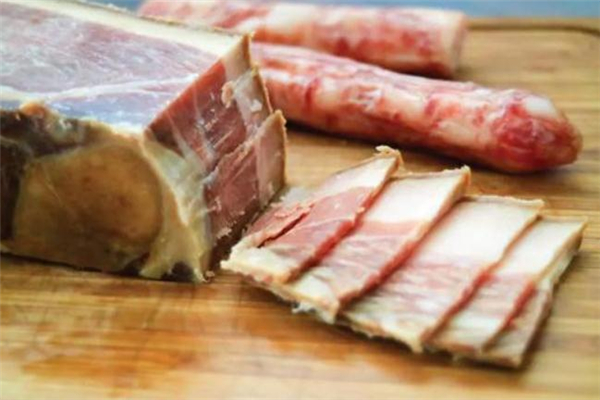 金華火腿價(jià)格 金華火腿多少錢(qián)一斤