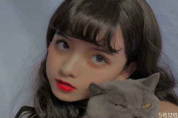 女生約會(huì)素顏什么意思 女生約會(huì)素顏說(shuō)明什么 女生約會(huì)素顏什么意思 女生約會(huì)素顏說(shuō)明什么