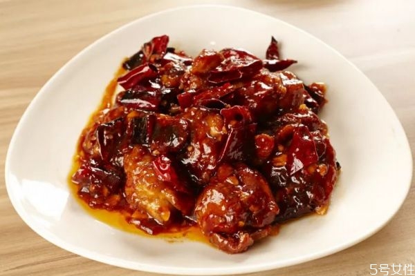 什么是左宗棠雞呢 左宗棠雞是怎么做的呢 什么是左宗棠雞呢 左宗棠雞是怎么做的呢