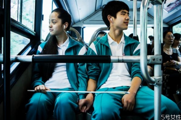 怎么讓男人忘記前女友 讓男朋友忘記前女友的方法 怎么讓男人忘記前女友 讓男朋友忘記前女友的方法