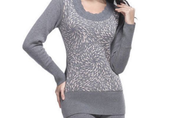 保暖內(nèi)衣和毛衣怎么搭配 保暖內(nèi)衣的時髦搭配方法 保暖內(nèi)衣和毛衣怎么搭配 保暖內(nèi)衣的時髦搭配方法