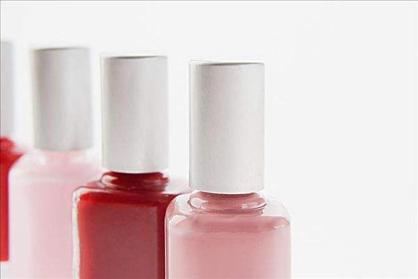 什么指甲油不可以剝 指甲油可剝和不可剝的有什么區(qū)別 什么指甲油不可以剝 指甲油可剝和不可剝的有什么區(qū)別