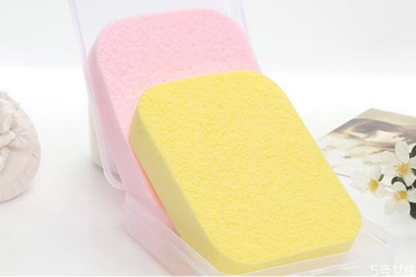 洗臉撲怎么保存 洗臉撲要放回盒子里嗎 洗臉撲怎么保存 洗臉撲要放回盒子里嗎