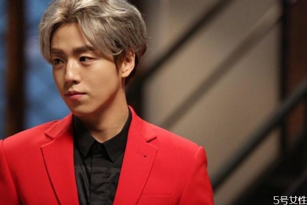 內(nèi)向男人愛一個(gè)人方式有哪些 怎么看出內(nèi)向男人喜歡你 內(nèi)向男人愛一個(gè)人方式有哪些 怎么看出內(nèi)向男人喜歡你