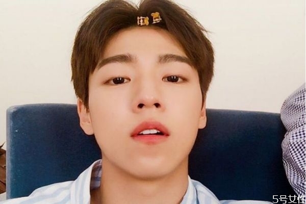 內(nèi)向男人愛一個(gè)人方式有哪些 怎么看出內(nèi)向男人喜歡你 內(nèi)向男人愛一個(gè)人方式有哪些 怎么看出內(nèi)向男人喜歡你