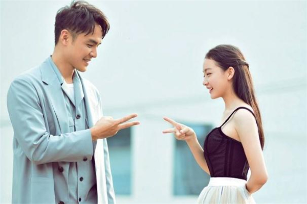 如何擺脫初戀情結(jié) 初戀情結(jié)該怎么解開 如何擺脫初戀情結(jié) 初戀情結(jié)該怎么解開